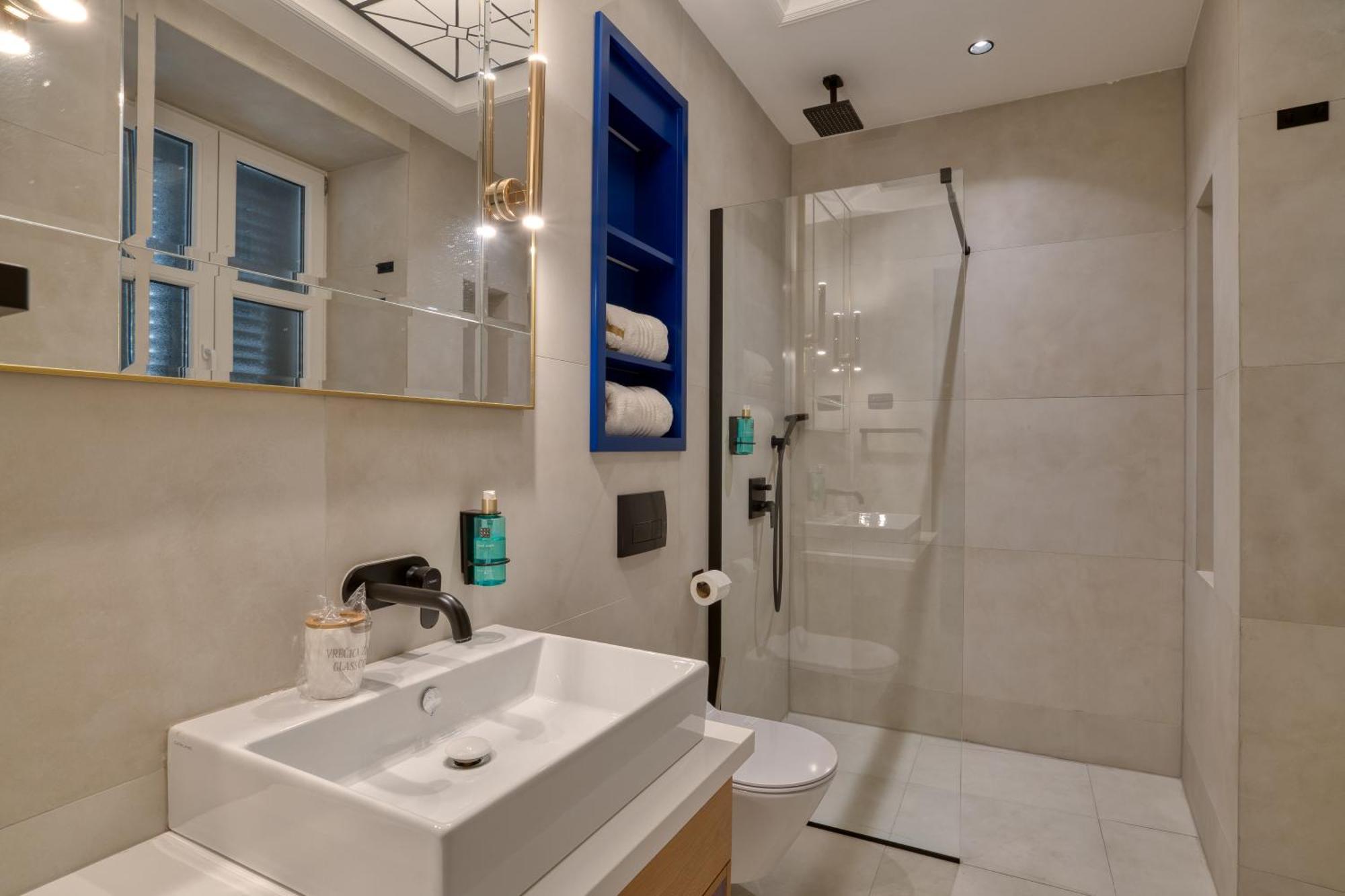 קוטור Hive Luxury Suites By Mn Property מראה חיצוני תמונה